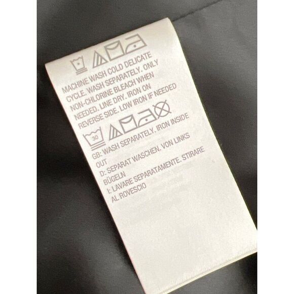 Laurie Flelt Women Black Cropped Back Pleated Blazer  Size 4 - Picture 15 of 16